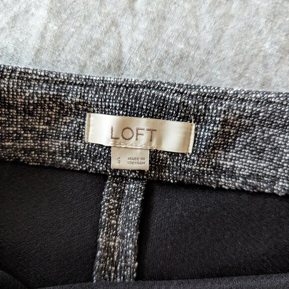 LOFT Stretchy Pencil Skirt with Buttons in Heather Gray Size S - Picture 3 of 3